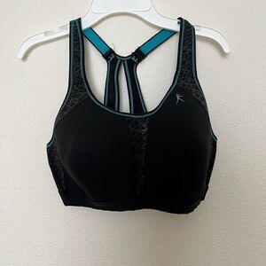 Danskin Now Women Black Polyester Soft Padded Cups Crossback Sports Bra Size 36D